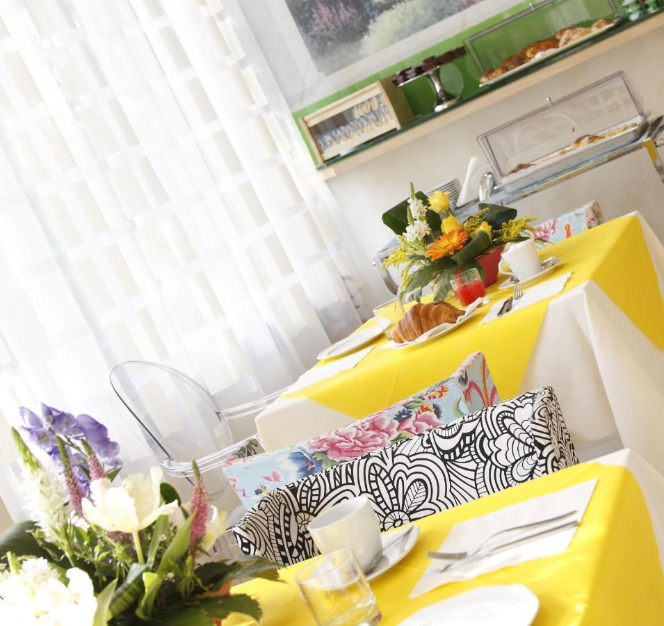 Hotel Il Monte Serravalle Luaran gambar