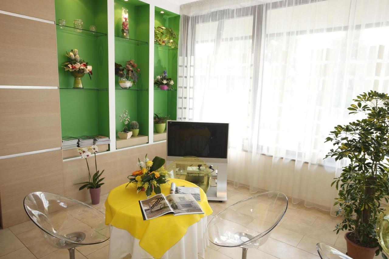 Hotel Il Monte Serravalle Luaran gambar