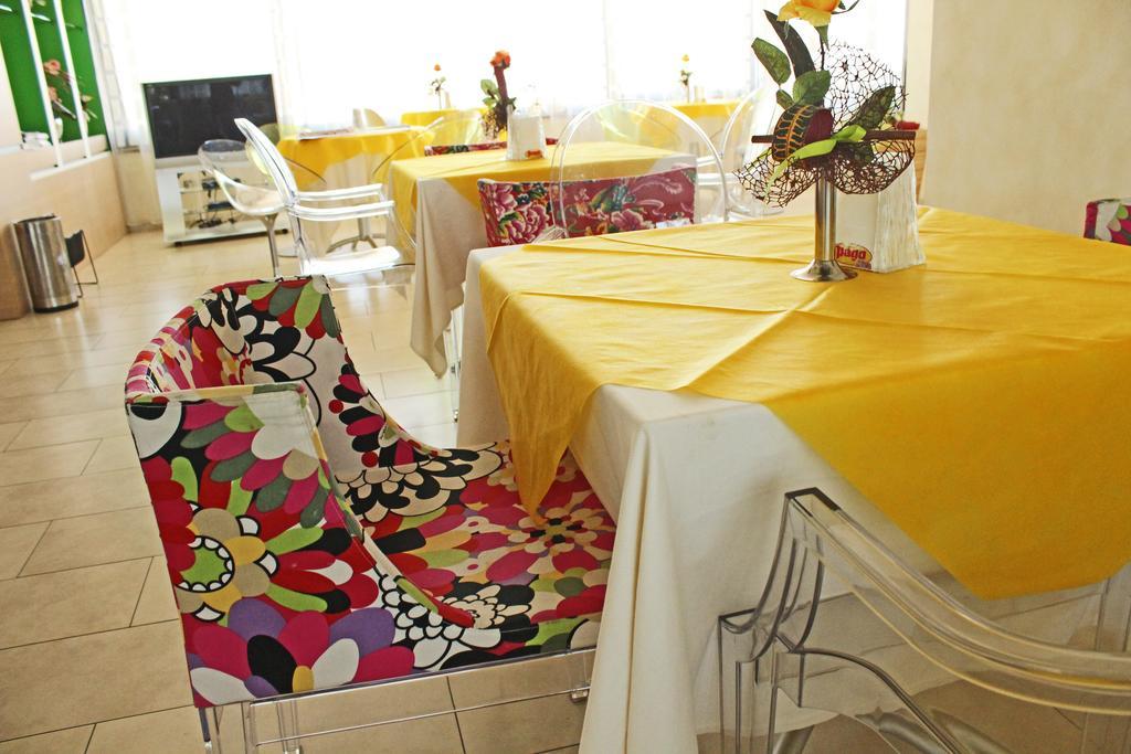 Hotel Il Monte Serravalle Luaran gambar